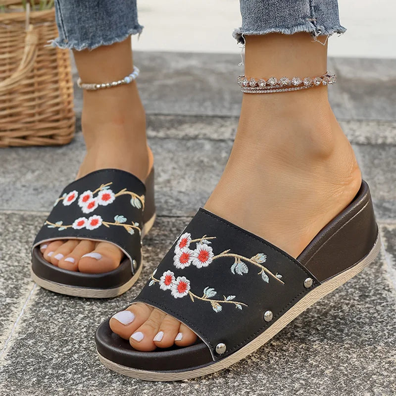 Compensées Fleuries Miriam — Chaussures Compensées Sandalo, vue 2