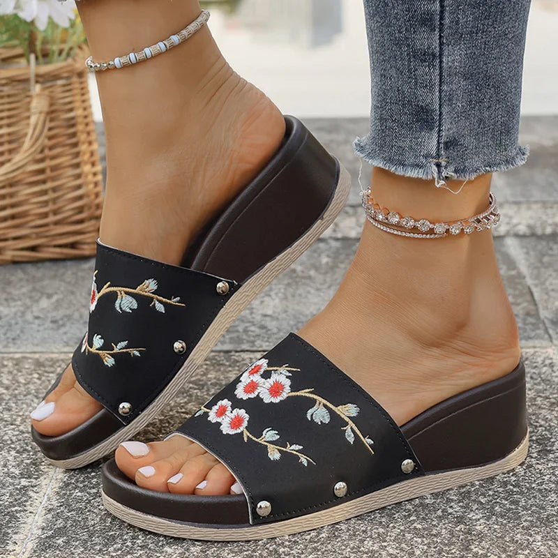Compensées Fleuries Miriam — Chaussures Compensées Sandalo, vue 1